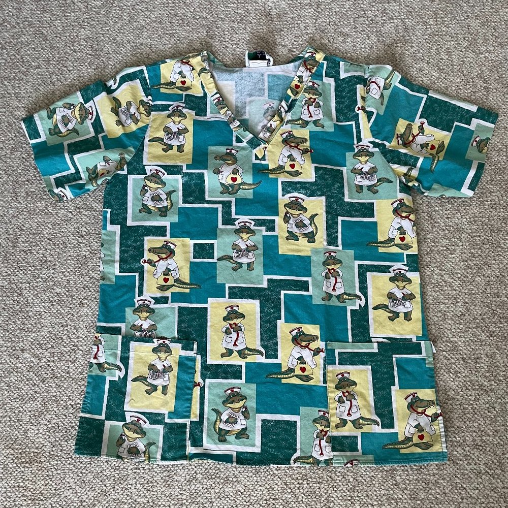 4 Woman Scrubs Tops Size M - Picture 4 of 9